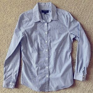 Women’s Banana Republic Button Down - size 8
